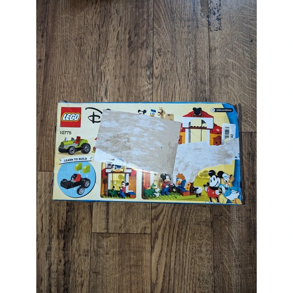 LEGO Mickey Mouse: Mickey Mouse &‎ Donald Duck's Farm (10775) DAMAGED OPEN BOX